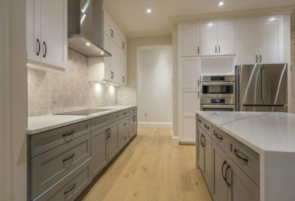 Discount Vancouver Kitchen (DVK) - 35-Snow White - DVK Discount Price for 10'X10' Kitchen = $2699.00